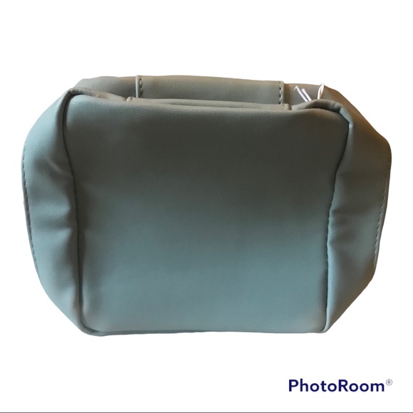 Calvin Klein Fragrances Travel Case With Tag - Picture 2 of 4